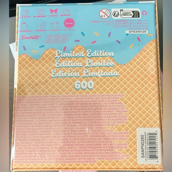 Hello Kitty and Friends SDCC Enamel Pin Limited Edition /600 - Picture 3 of 6